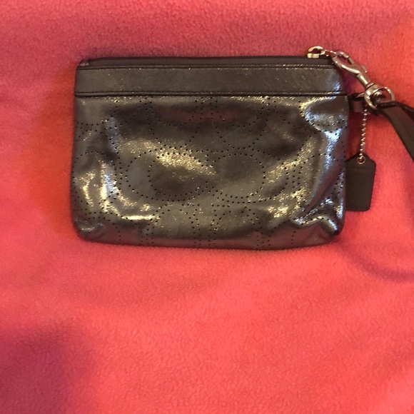 Coach wristlet - Picture 2 of 4